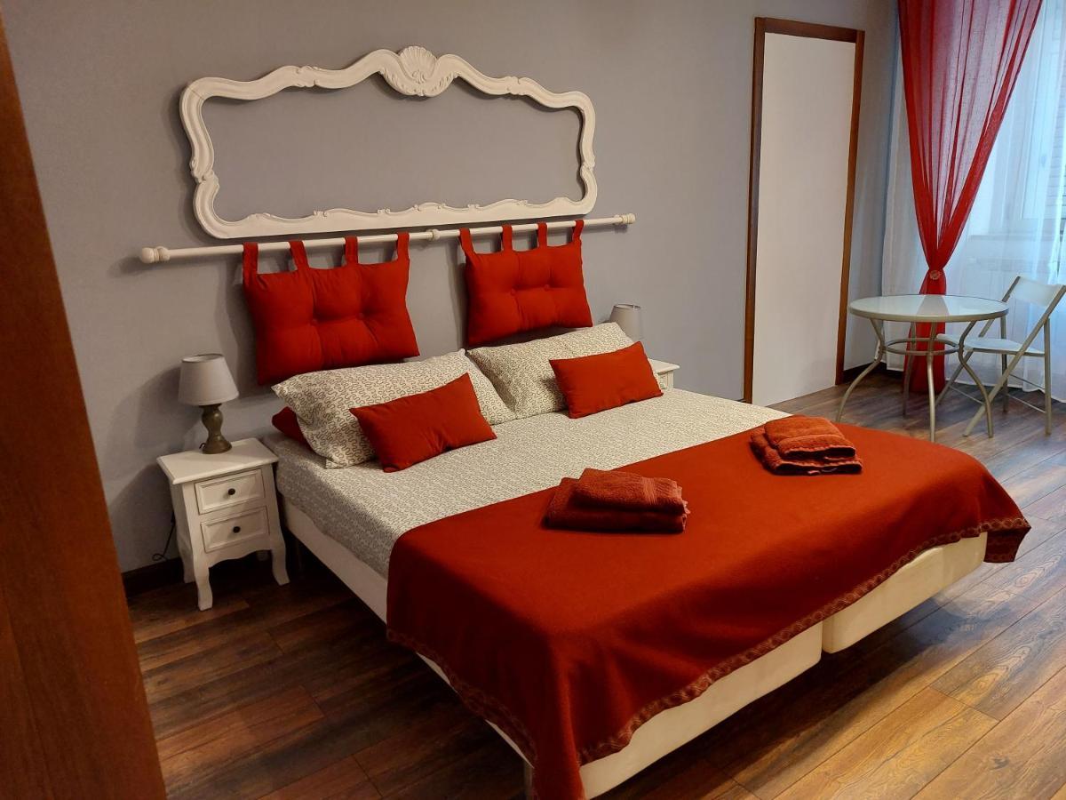 B&B Empire 1970 Trieste Luaran gambar