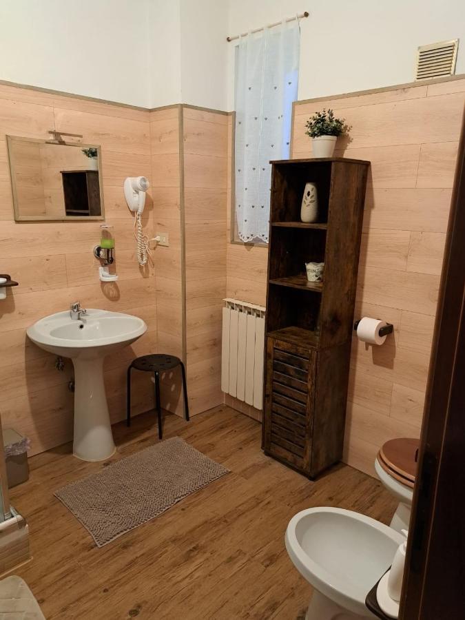 B&B Empire 1970 Trieste Luaran gambar