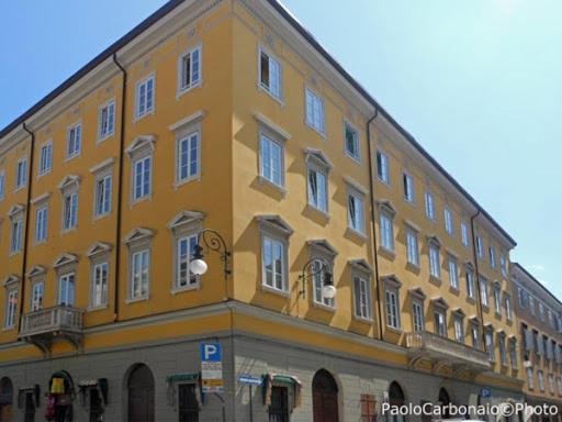 B&B Empire 1970 Trieste Luaran gambar
